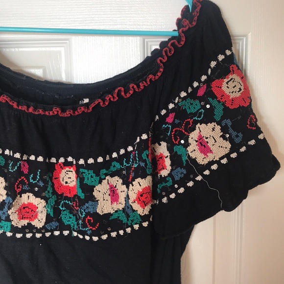 FP off the shoulder embroidery top - Picture 2 of 3
